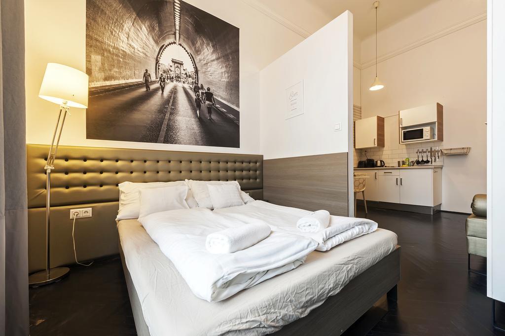 Play Apartments Budapest Bagian luar foto