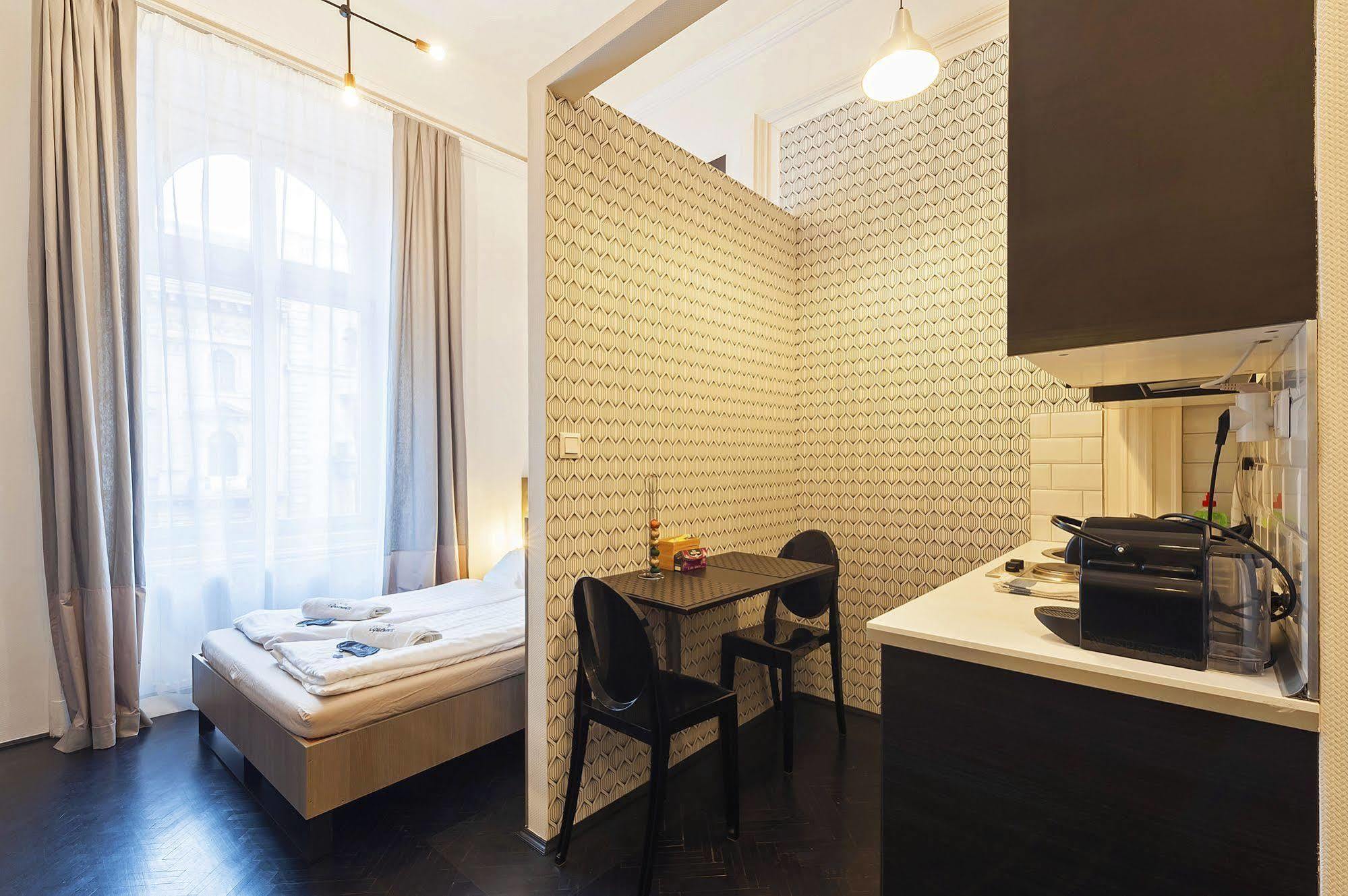 Play Apartments Budapest Bagian luar foto